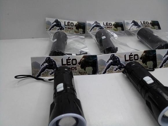 Mini Lanterna de Plástico Sortidas Lapela Tema Pantera Negra