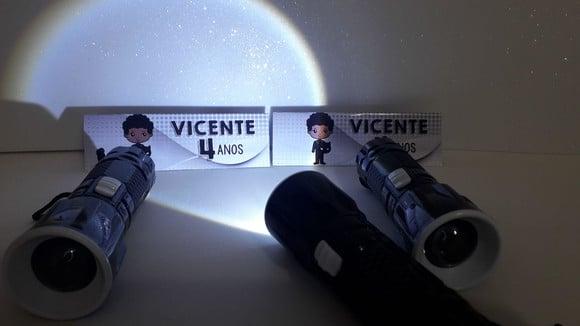 Mini Lanterna de Plástico Sortidas Lapela Tema Pantera Negra