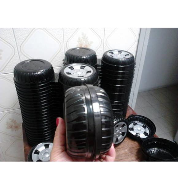 Pote em Formato de Pneu Capacidade: 340 ml