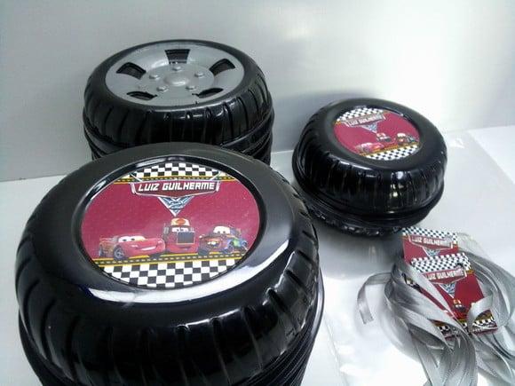 Pote em Formato de Roda Capacidade: 340 ml Tema Carros