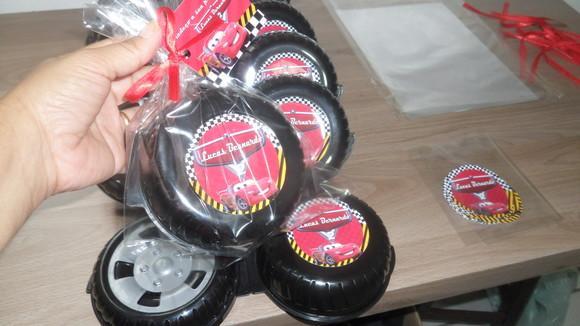 Pote em Formato de Roda Capacidade: 340 ml Tema Carros