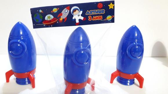 Tubete em Formato de Foguete + Lapela Astronauta