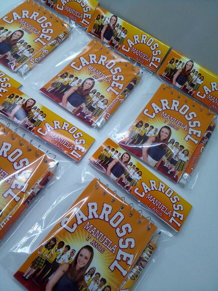 Lembrancinha Carrossel Bloquinho Mini Lápis + Lapela