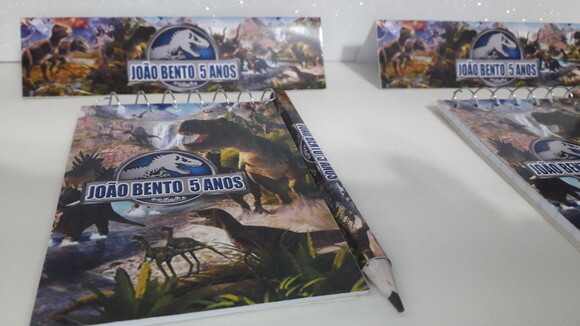 Bloquinho Mini Lápis + Lapela Tema Dinossauro