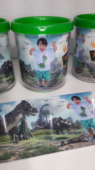 Caneca Acrilica para Foto Tampa de Rosquear Tema Dinossauro