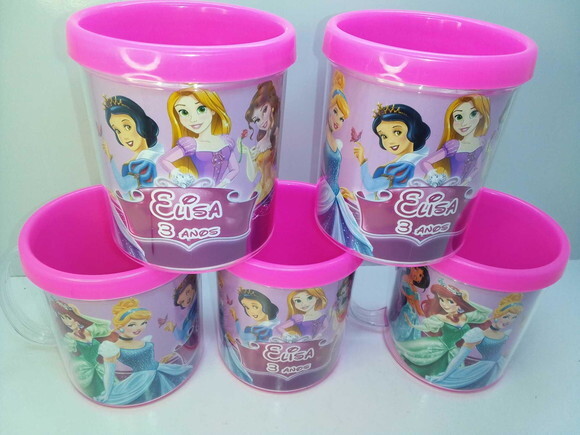 Lembrancinha Princesas Caneca Acrilica para Foto Tampa de Rosquea