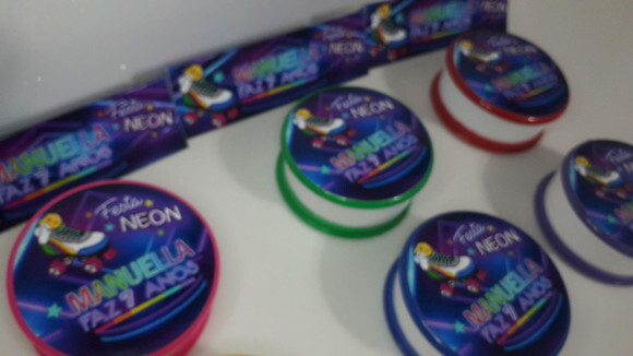 Lembrancinha Festa Neon Copo Retratil ou Copo Sanfonado