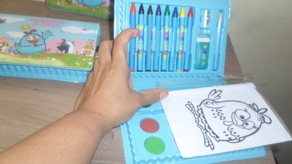 Lembrancinha Galinha Pintadinha Estojo de Colorir C/6 Desenhos Ki