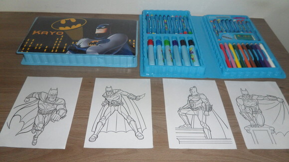 Estojo de Pintura com 48peças Desenhos Tema Batman