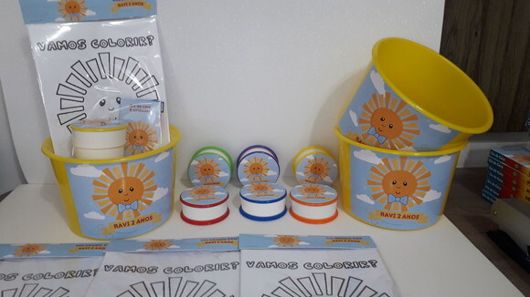 Lembrancinha Raio de Sol Kit Balde de Pipoca + Copo Retratil + Ki