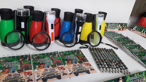 Kit Binoculo + Lanterna + Lupa + Bloquinho + Mini Lápis