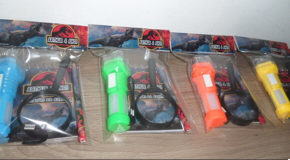 Kit Bloquinho + Mini Lápis + Lanterna + Lupa Tema Dinossauro