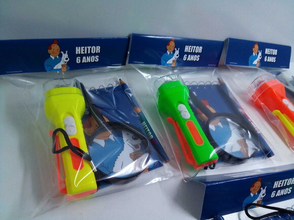 Kit Bloquinho + Mini Lápis + Lanterna + Lupa Tintim