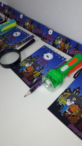 Lembrancinha Scooby Doo Kit Bloquinho + Mini Lápis + Lanterna + 
