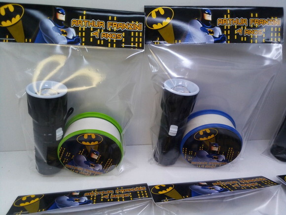 Kit Copo Retratil + Mini Lanterna Batman