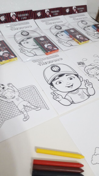 Kit de Desenhos para Colorir com Giz de Cera Futebol