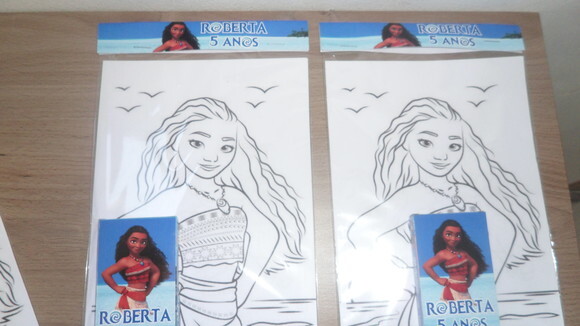 Kit de Desenhos para Colorir com Giz de Cera Tema Moana