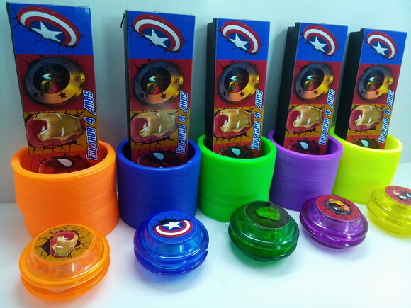 Kit Domino + Ioio + Mola Maluca Tema Super Herois