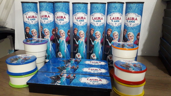Kit Dominó + Pega Varetas + Copo Retratil Tema Frozen