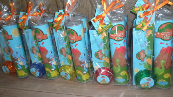 Kit Domino + Pega Varetas+ Ioio Personalizado Dinossauro