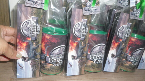 Kit Domino e Cofre Tema Dinossauros
