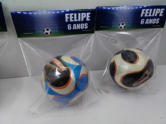 Mini Bola Macia Tamanho 6x6cm Tema Futebol