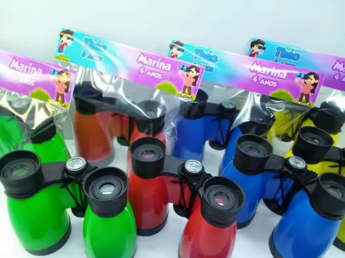 Binoculo de Plástico Colorido Tema Menino e Menina
