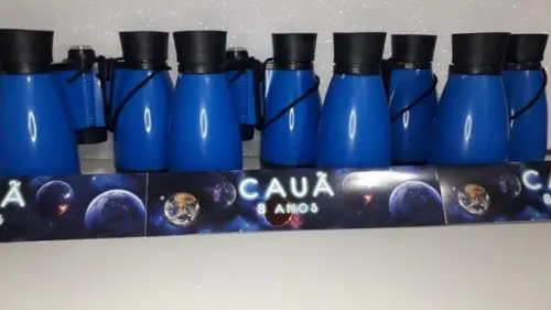Binoculo de Plástico Colorido Tema Espaço