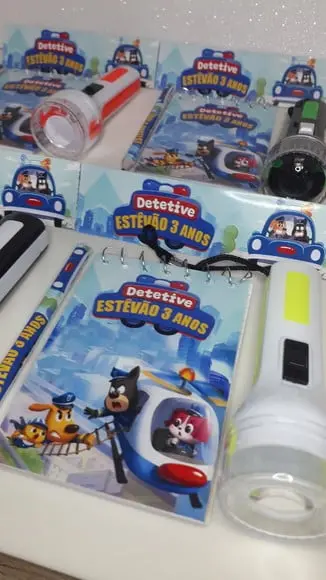 Bloquinho Mini Lápis + Lanterna Tema Detetive Labrador