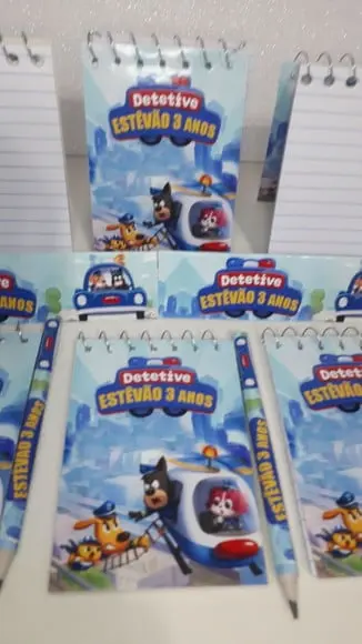 Bloquinho Mini Lápis + Lapela Tema Detetive Labrador