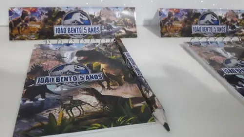 Bloquinho Mini Lápis + Lapela Tema Dinossauro
