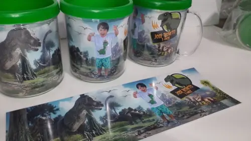 Caneca Acrilica para Foto Tampa de Rosquear Tema Dinossauro