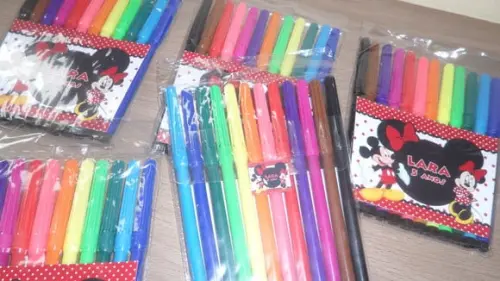Canetinhas Kit com 12 Cores Tema Minnie e Mickey