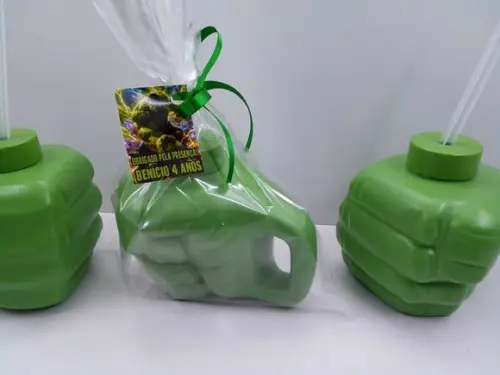 Copo Mão Vingadores 450 ml com Tampa e Canudo 12 x 11cm