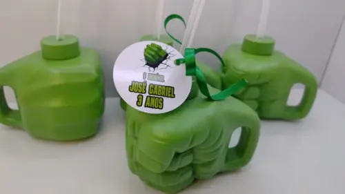Copo Mão Vingadores 450 ml com Tampa e Canudo 12 x 11cm