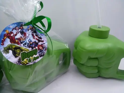 Copo Mão Vingadores 450 ml com Tampa e Canudo 12 x 11cm