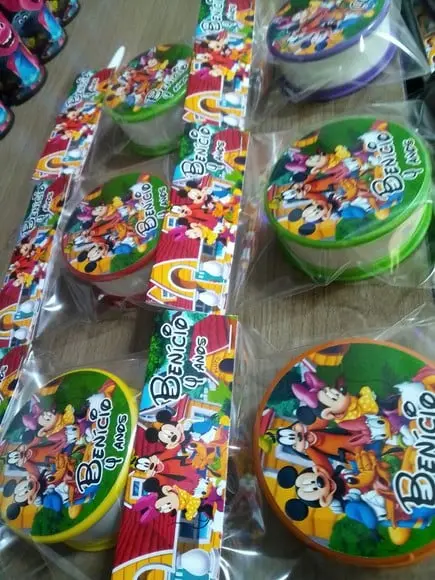 Copo Retratil ou Copo Sanfonado Tema Turma do Mickey