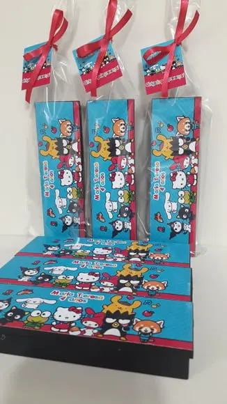 Domino Personalizado Hello Kitty e Sua Turma
