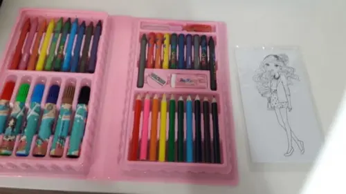 Estojo de Colorir com 4 Desenhos Kit com 46 Peças Dama e Paj