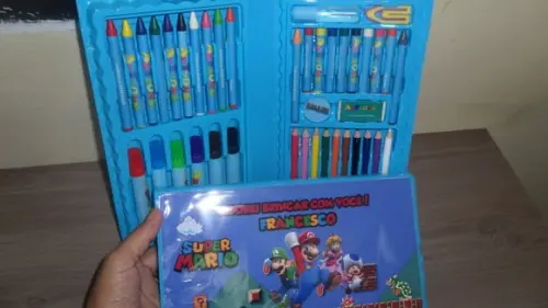 Estojo de Colorir com 4 Desenhos Kit com 46 Peças Mario