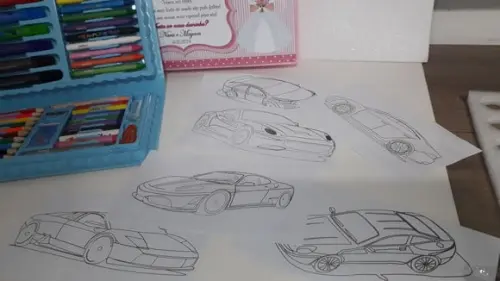 Estojo de Colorir com Desenhos Kit com 46 Peças Dama e Pajem