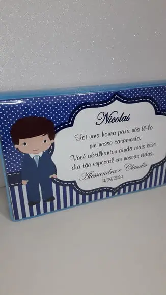 Estojo de Colorir com Desenhos Kit com 46 Peças Dama e Pajem