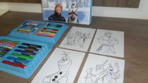 Estojo de Pintura com 48 Peças Desenhos Tema Frozen