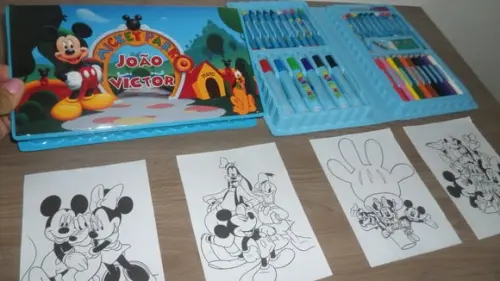 Estojo de Pintura com 48 Peças Desenhos Tema Mickey