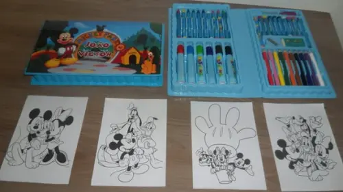 Estojo de Pintura com 48 Peças Desenhos Tema Mickey