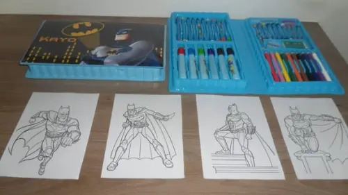 Estojo de Pintura com 48peças Desenhos Tema Batman