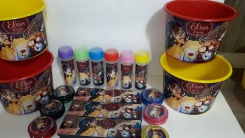 Kit Balde de Pipoca + Bolha de Sabão+ Ioio Tema a Bela e a F