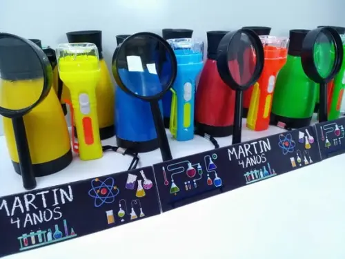 Kit Binoculo + Lanterna + Lupa Tema Cientista