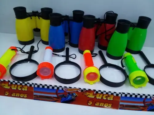 Kit Binoculo + Lanterna + Lupa Tema Hot Wheels