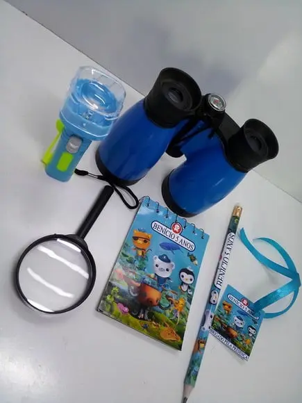 Kit Binóculo +bloquinho + Mini Lápis+lanterna+lupa Octonauta